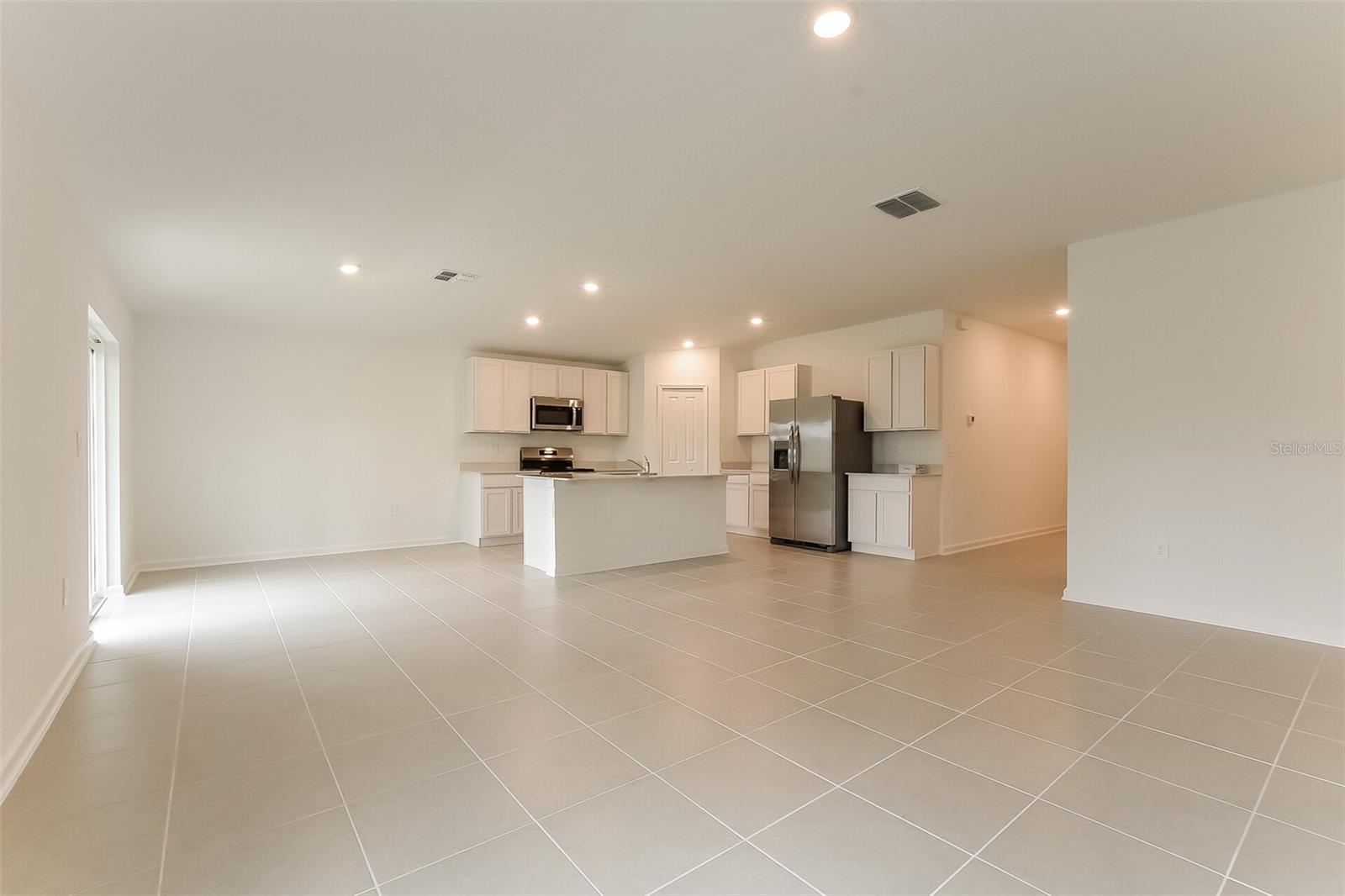 Image 8 of 16 For 1370 Inkberry Circle