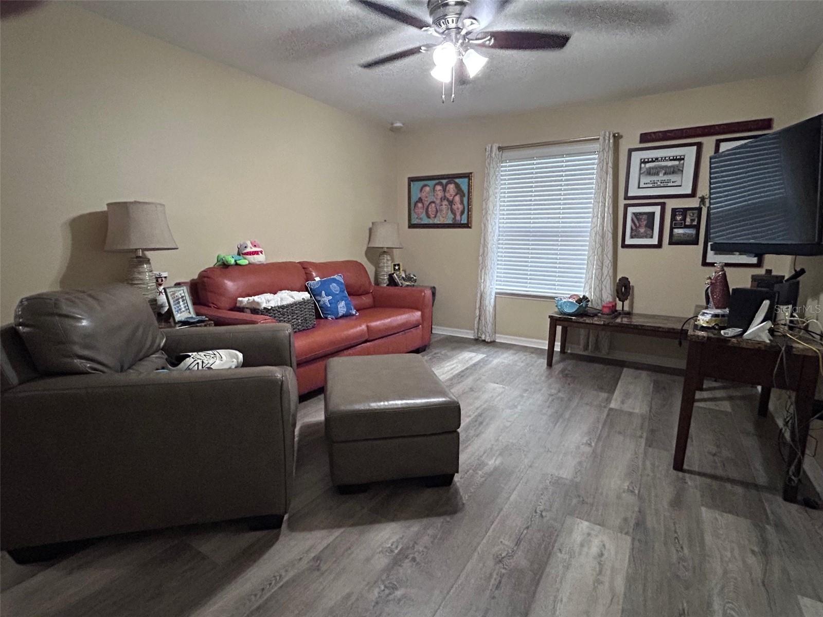 Image 8 of 12 For 1013 Flagstone Court