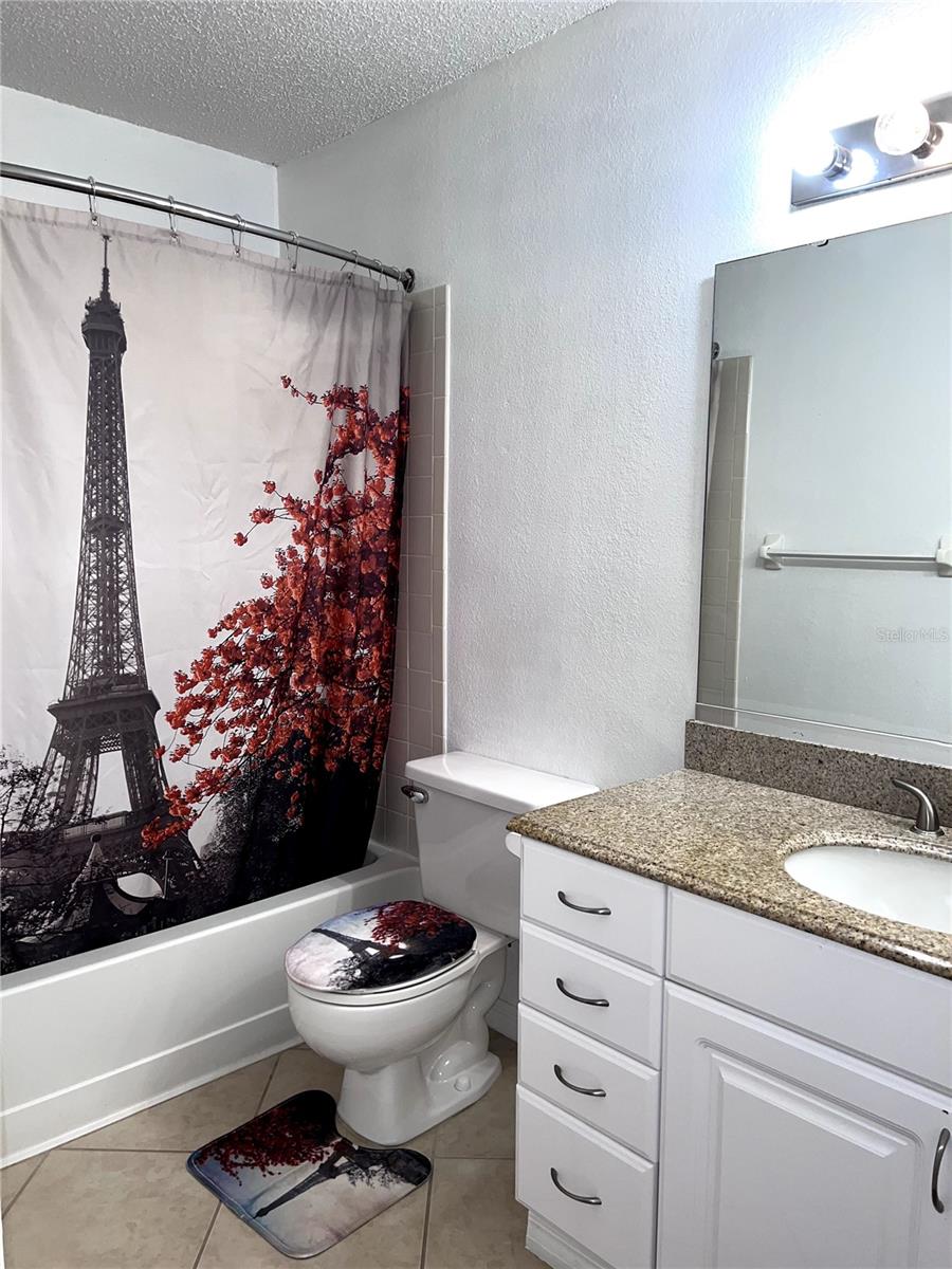 Image 11 of 12 For 2101 Cascades Boulevard 103