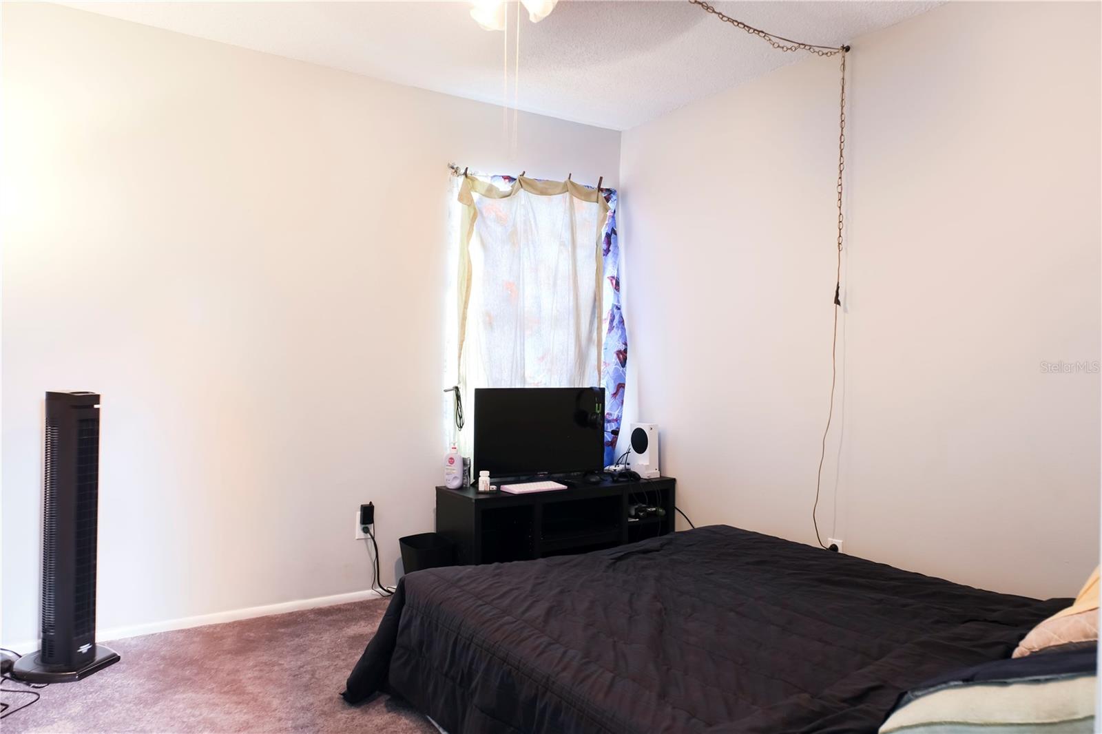 Image 21 of 33 For 602 Oak Manor Circle