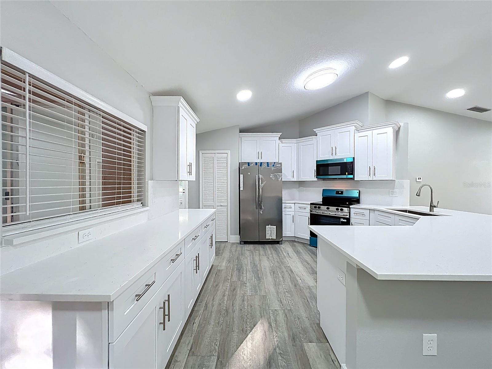 Image 21 of 55 For 1002 Beckstrom Drive