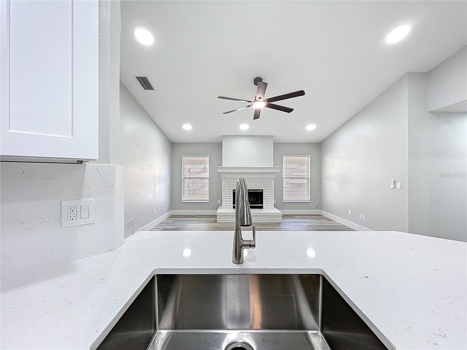 Image 23 of 55 For 1002 Beckstrom Drive