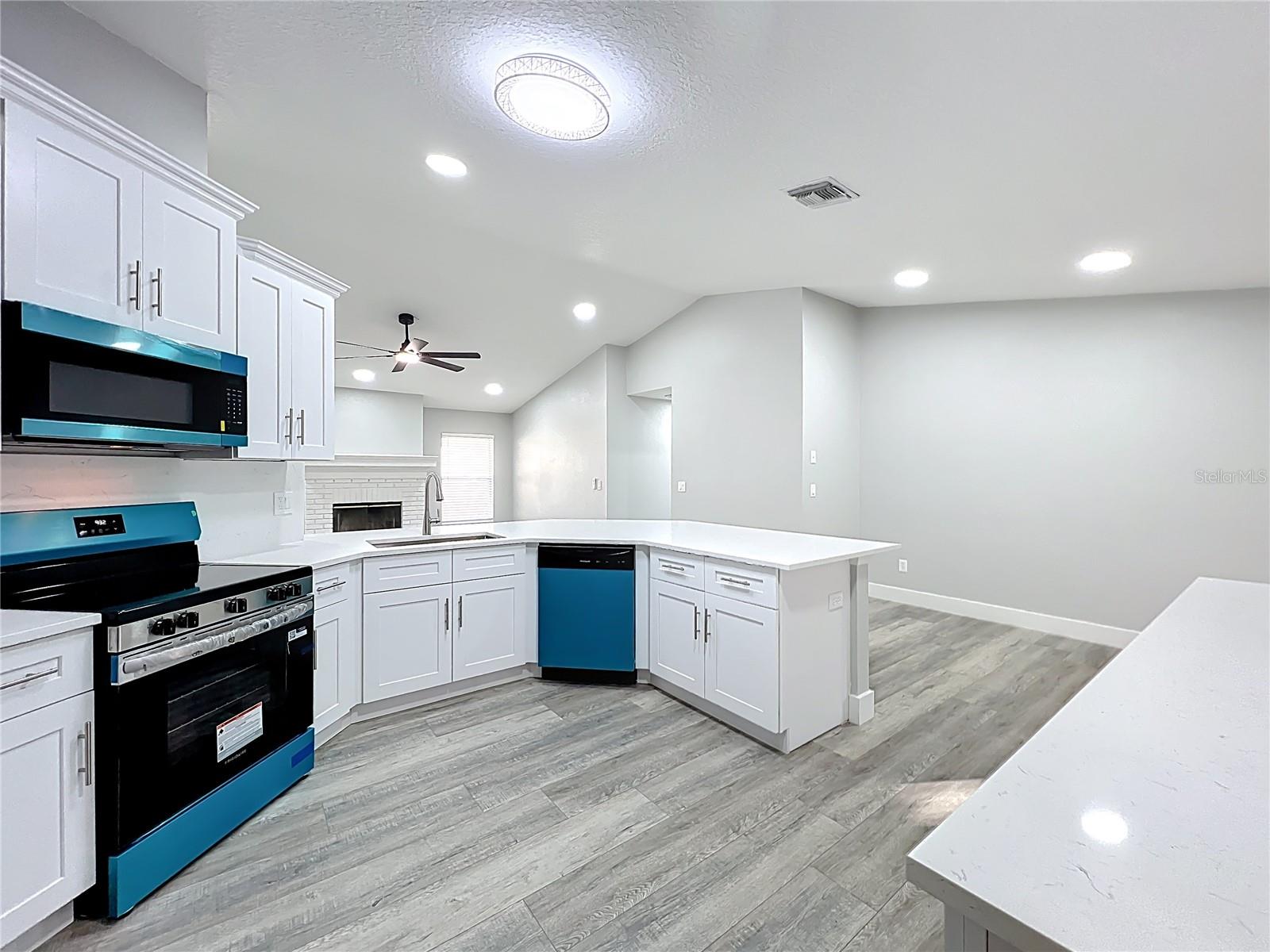 Image 27 of 55 For 1002 Beckstrom Drive