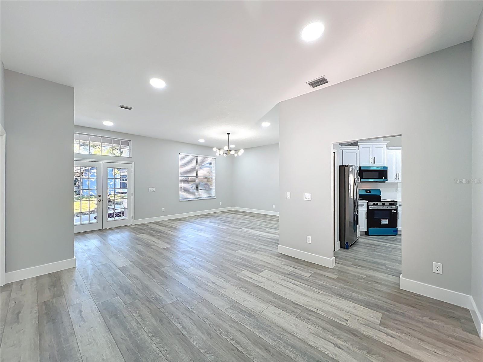 Image 28 of 55 For 1002 Beckstrom Drive