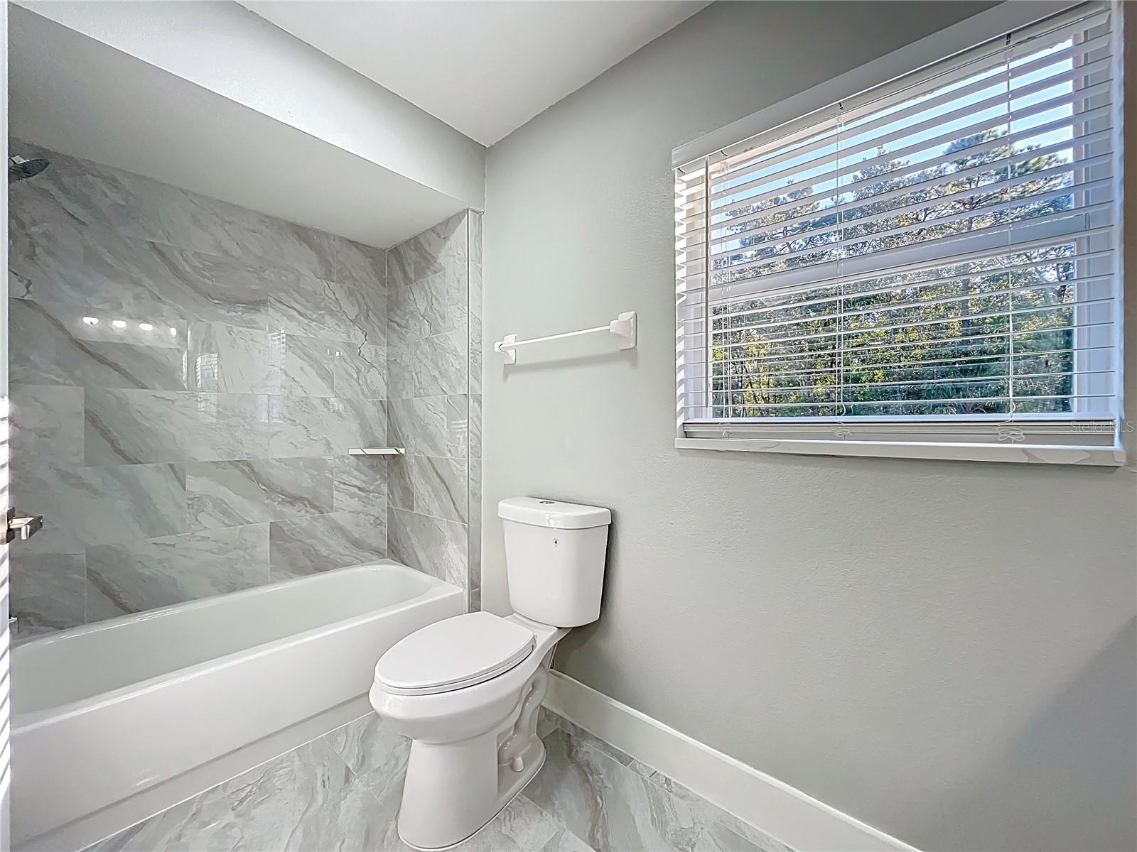 Image 36 of 55 For 1002 Beckstrom Drive