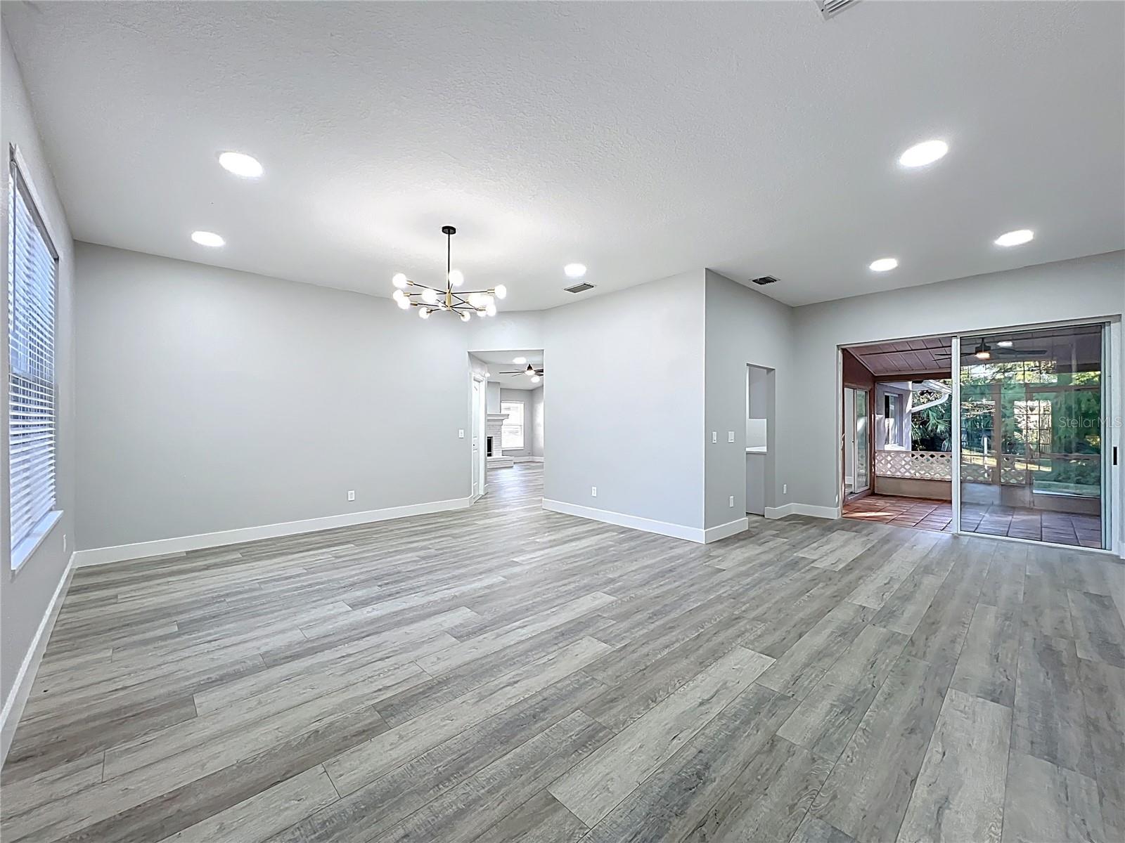 Image 7 of 55 For 1002 Beckstrom Drive