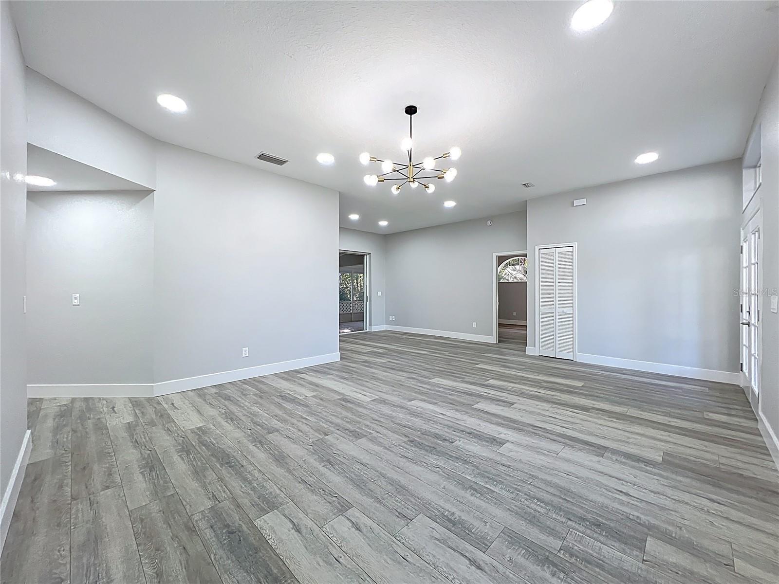 Image 8 of 55 For 1002 Beckstrom Drive