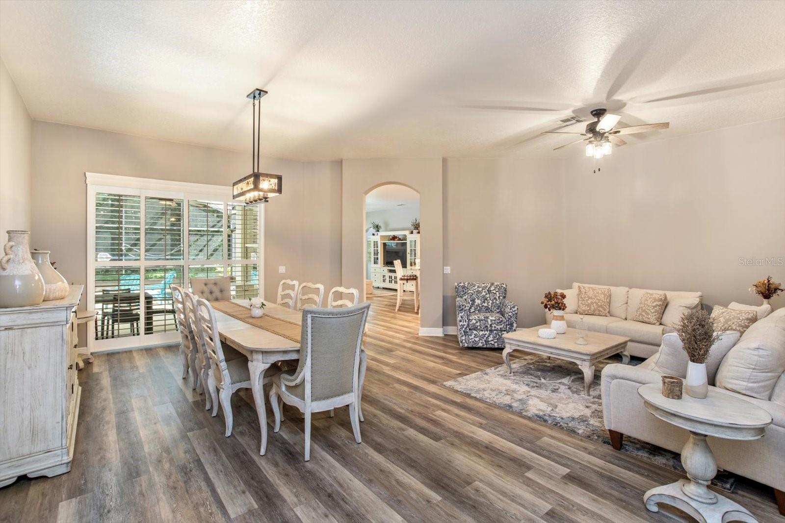 Image 10 of 41 For 8158 Emerald Forest Court