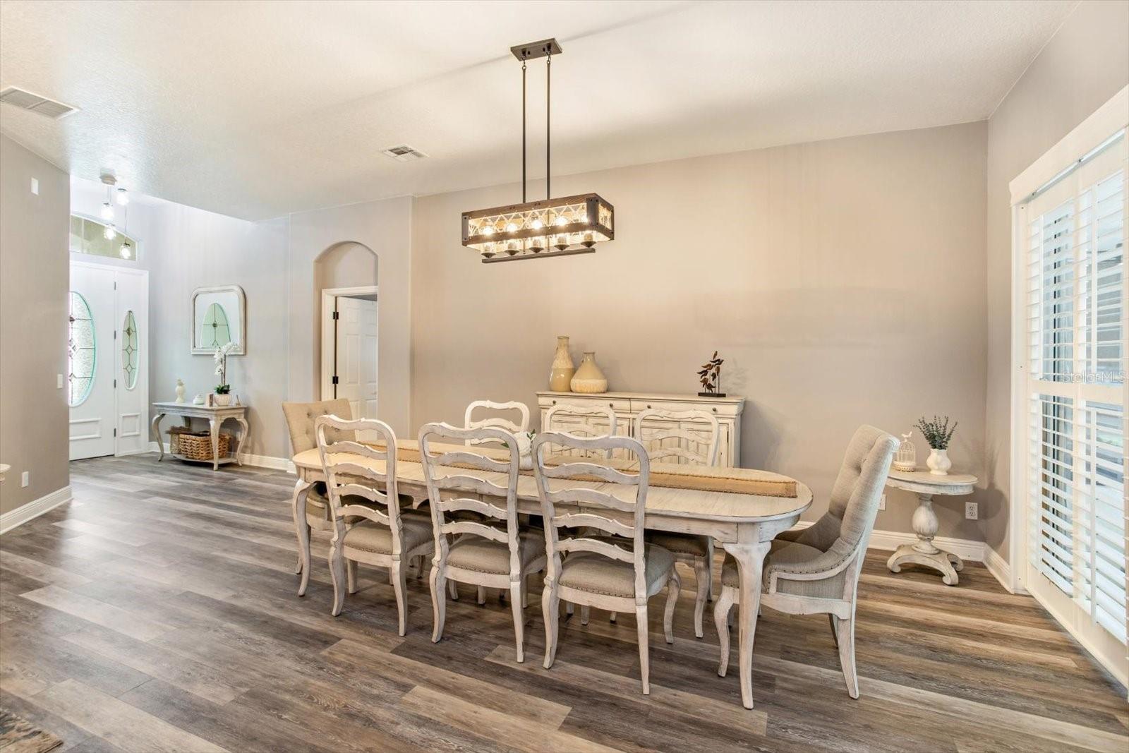 Image 11 of 41 For 8158 Emerald Forest Court