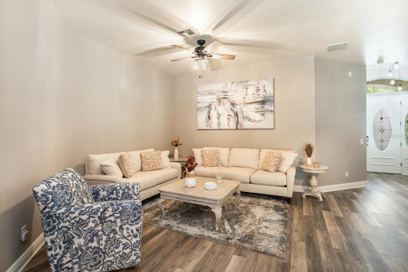 Image 13 of 41 For 8158 Emerald Forest Court