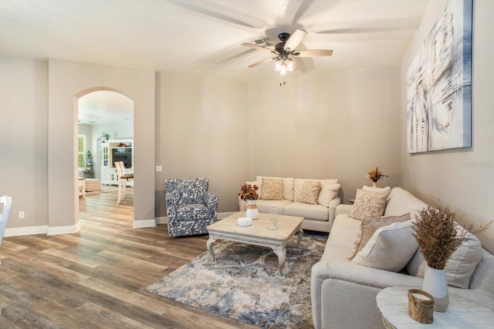 Image 14 of 41 For 8158 Emerald Forest Court