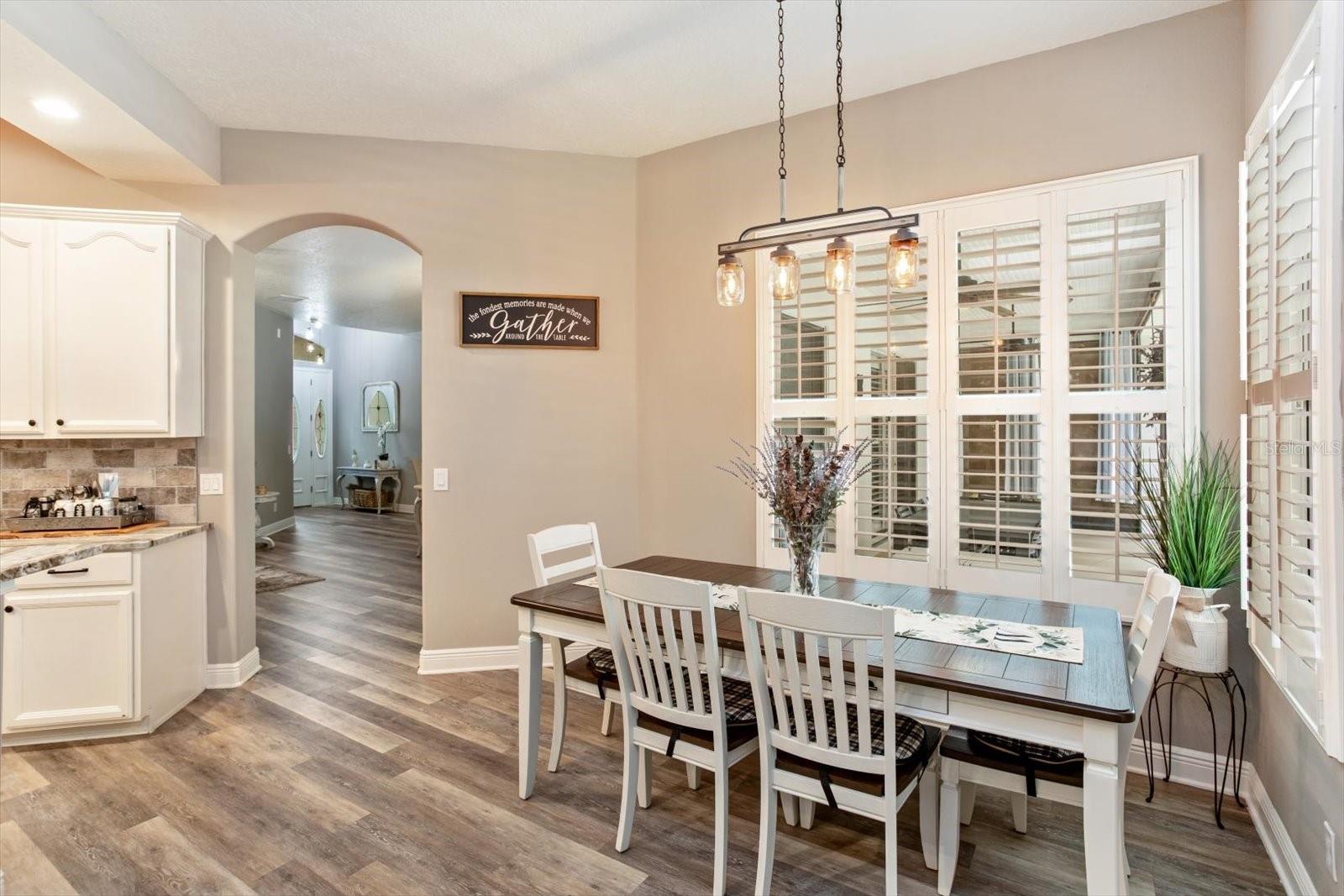 Image 20 of 41 For 8158 Emerald Forest Court