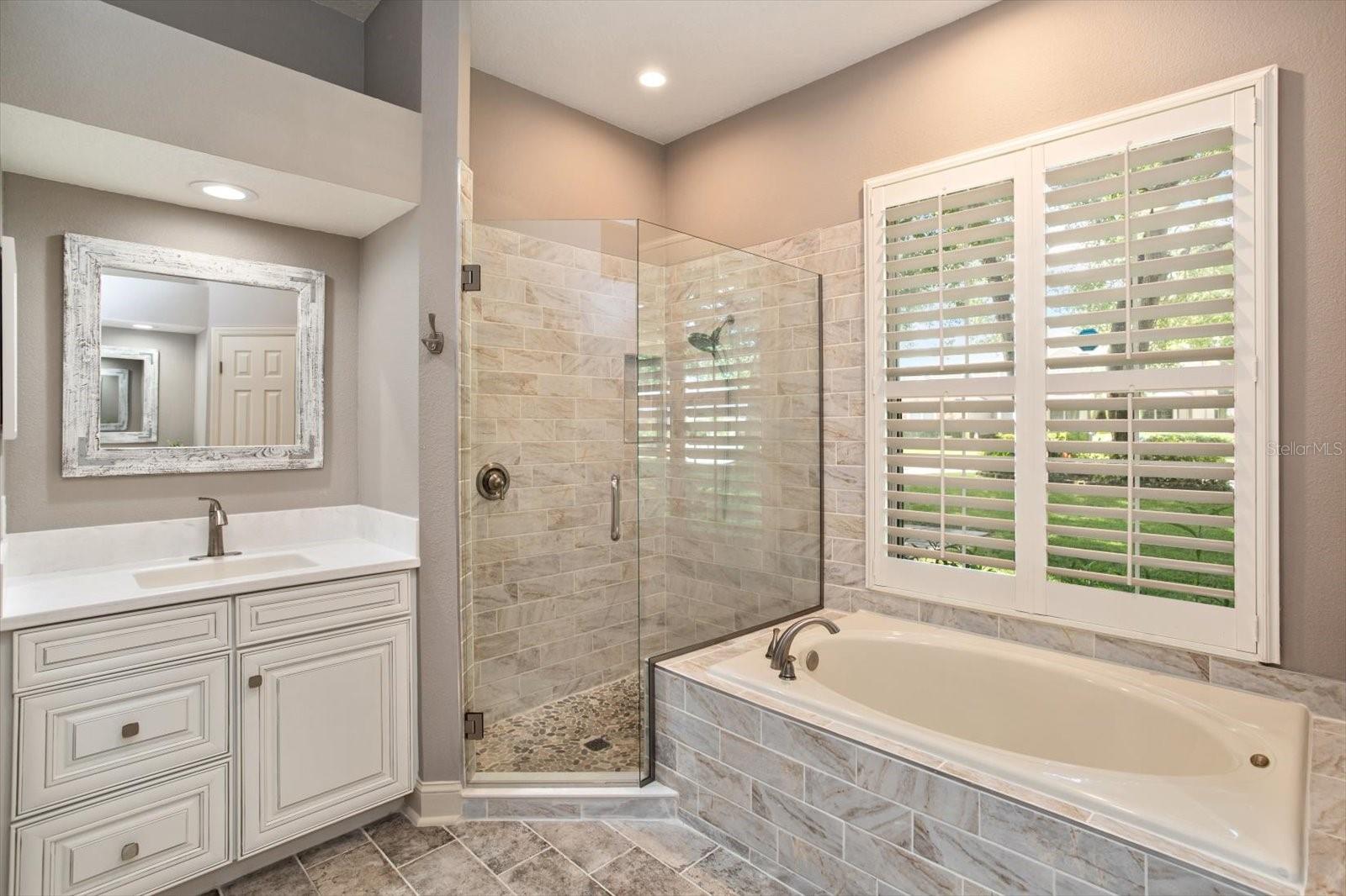 Image 25 of 41 For 8158 Emerald Forest Court