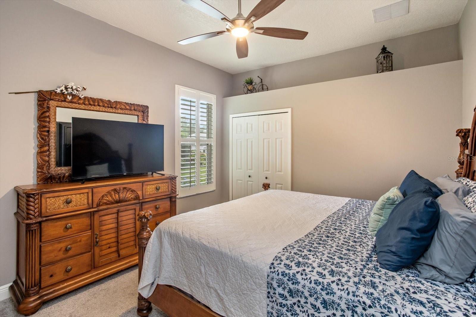 Image 27 of 41 For 8158 Emerald Forest Court