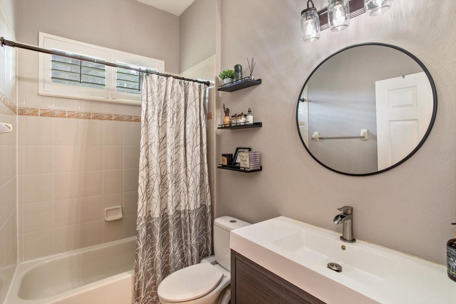 Image 30 of 41 For 8158 Emerald Forest Court