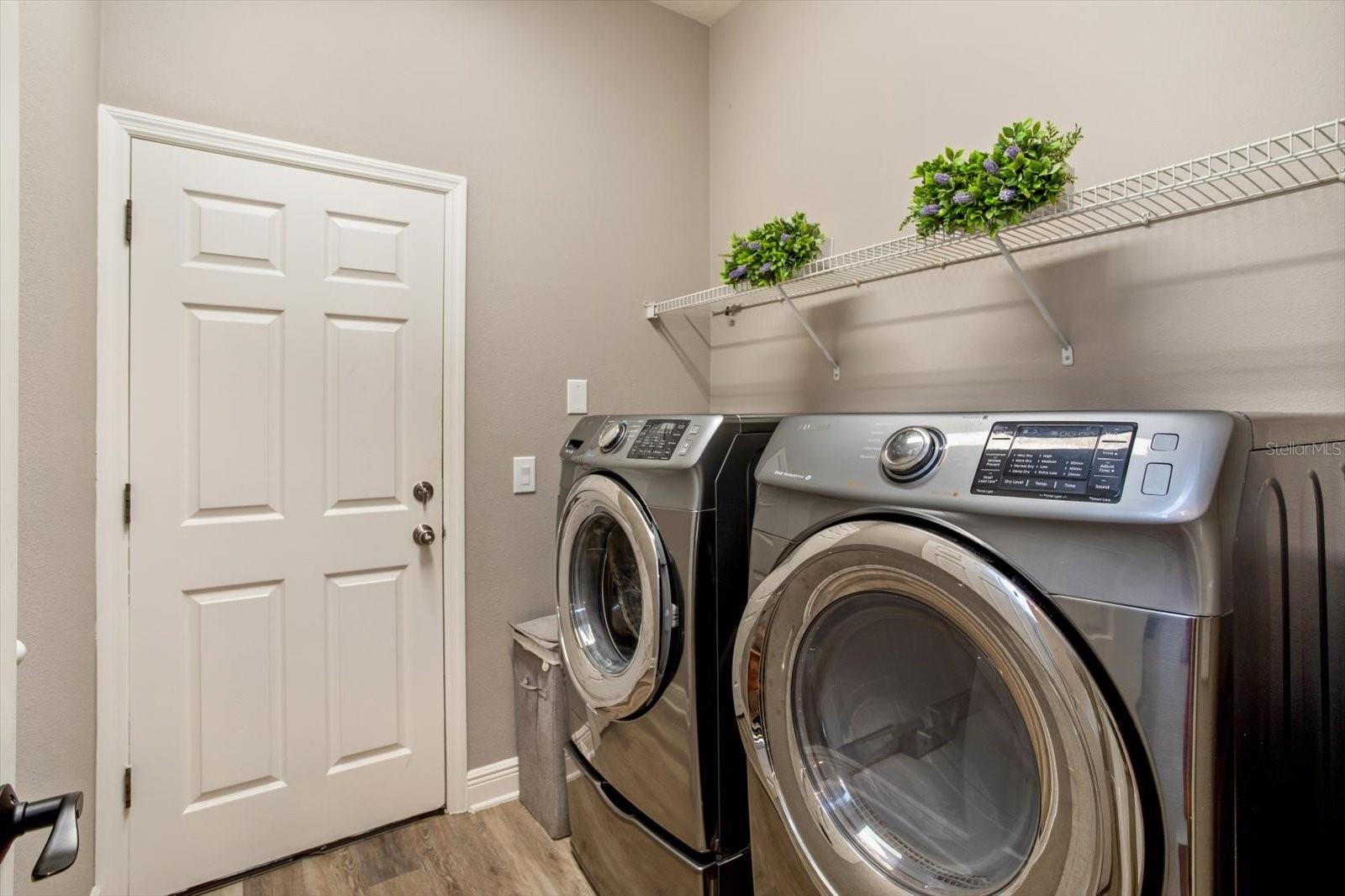 Image 32 of 41 For 8158 Emerald Forest Court