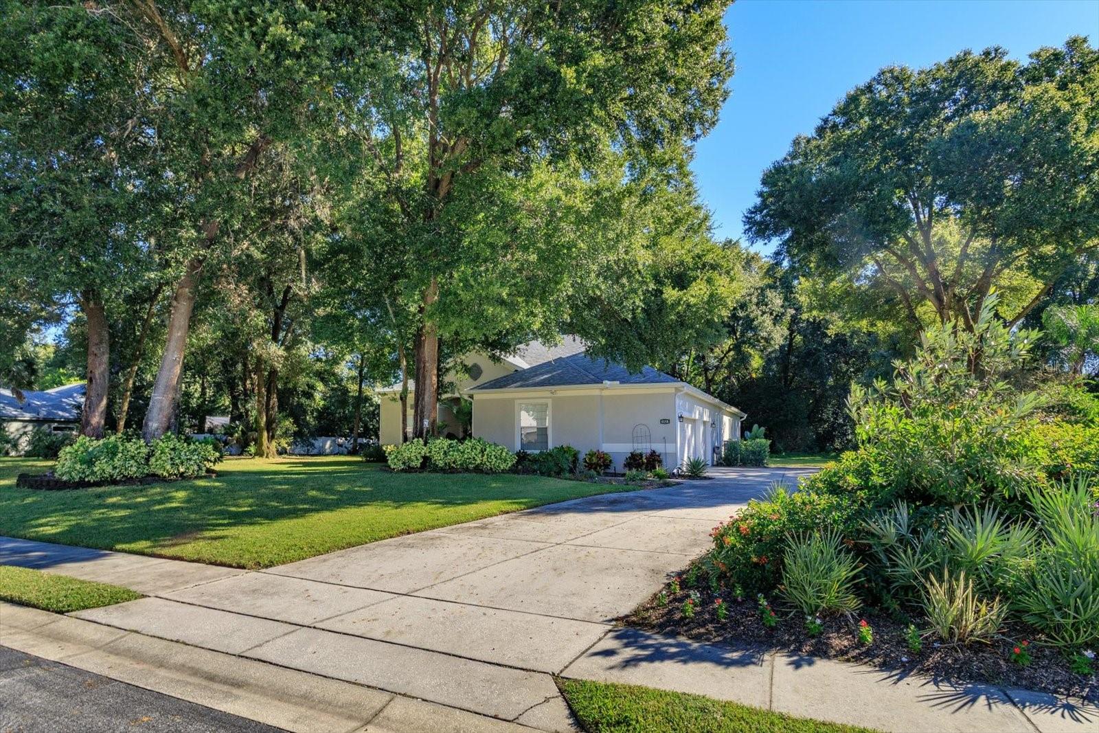 Image 4 of 41 For 8158 Emerald Forest Court