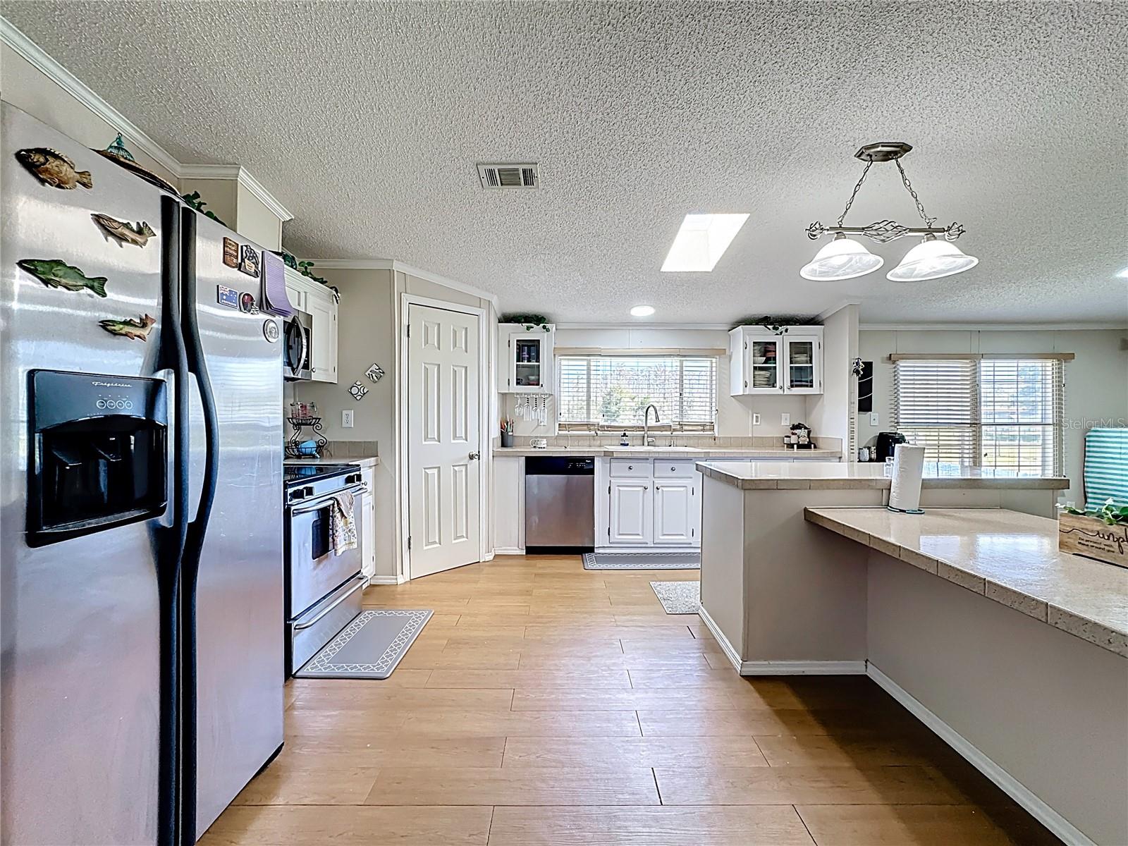 Image 12 of 43 For 5175 Topeka Avenue