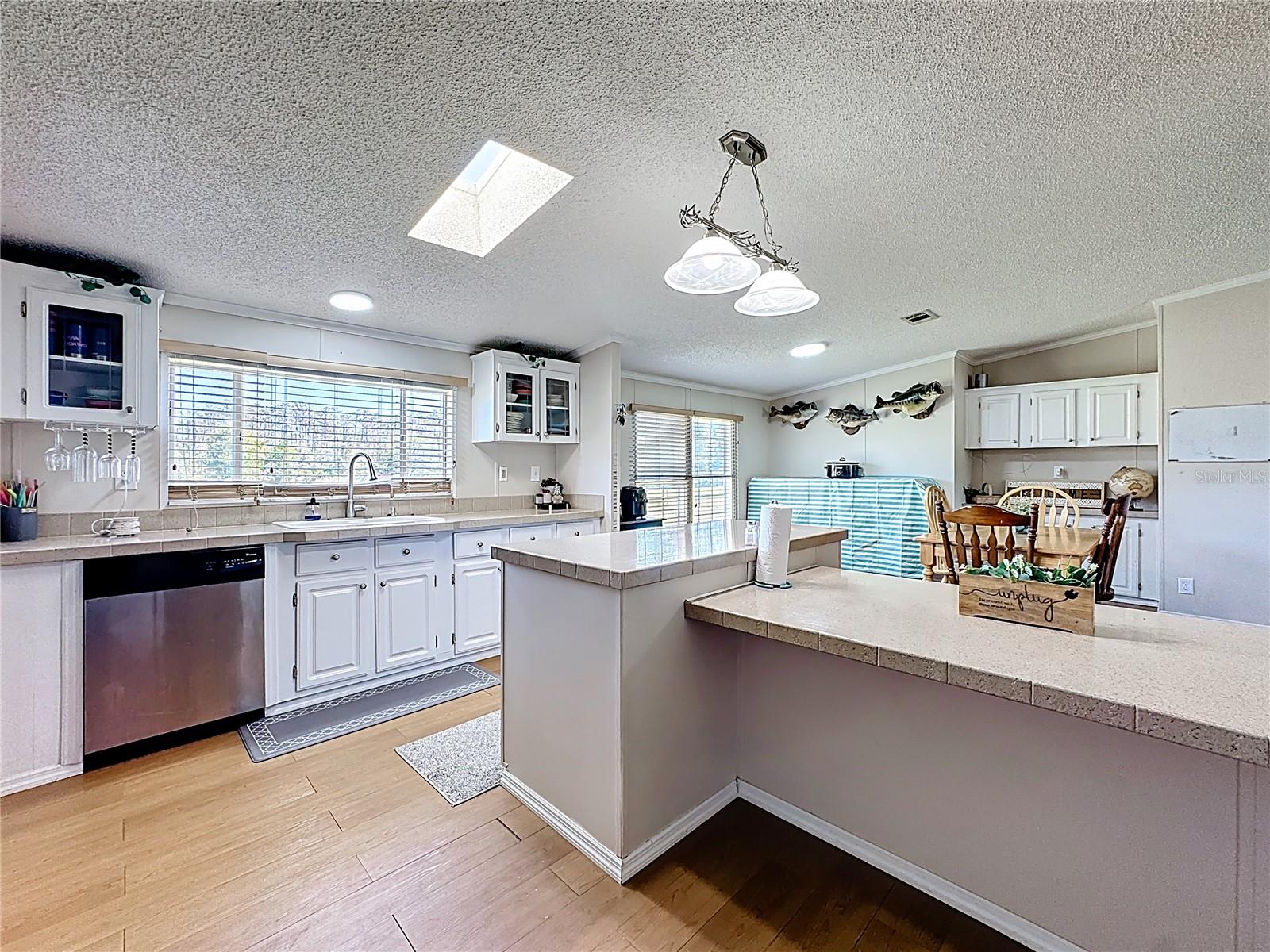 Image 13 of 43 For 5175 Topeka Avenue