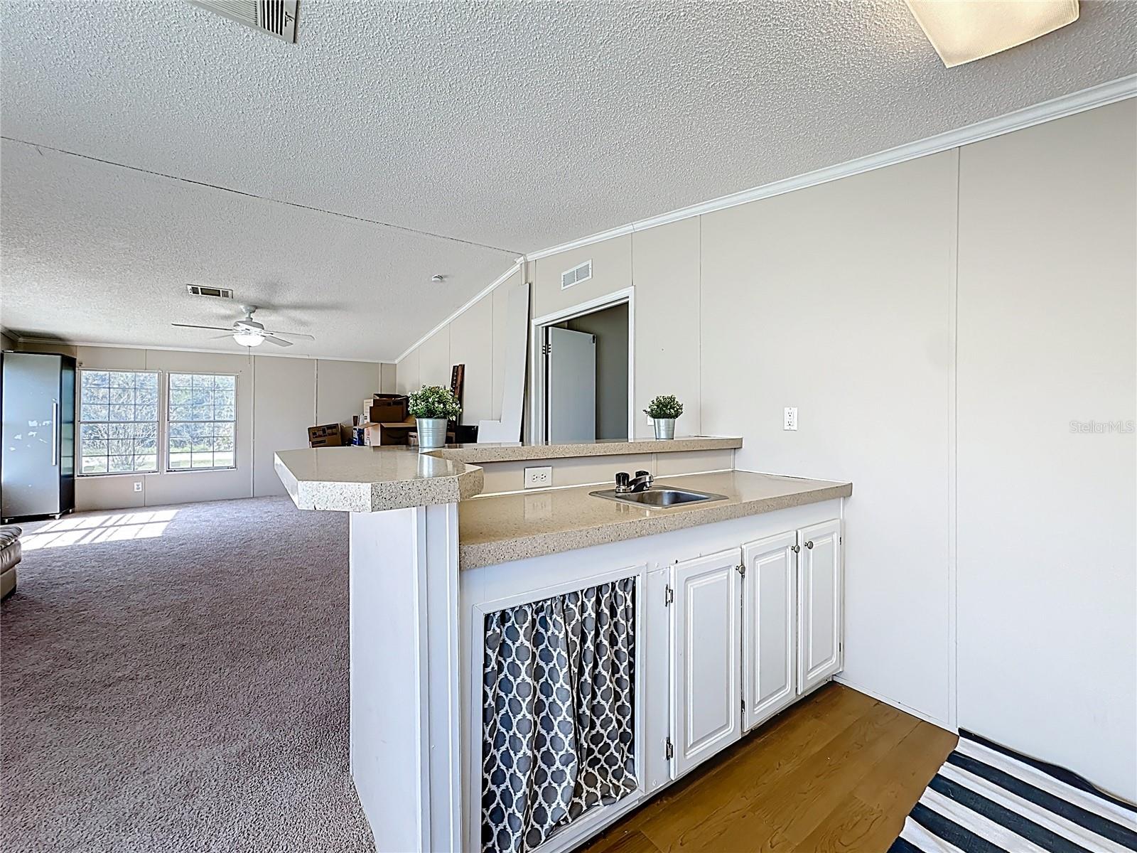 Image 18 of 43 For 5175 Topeka Avenue