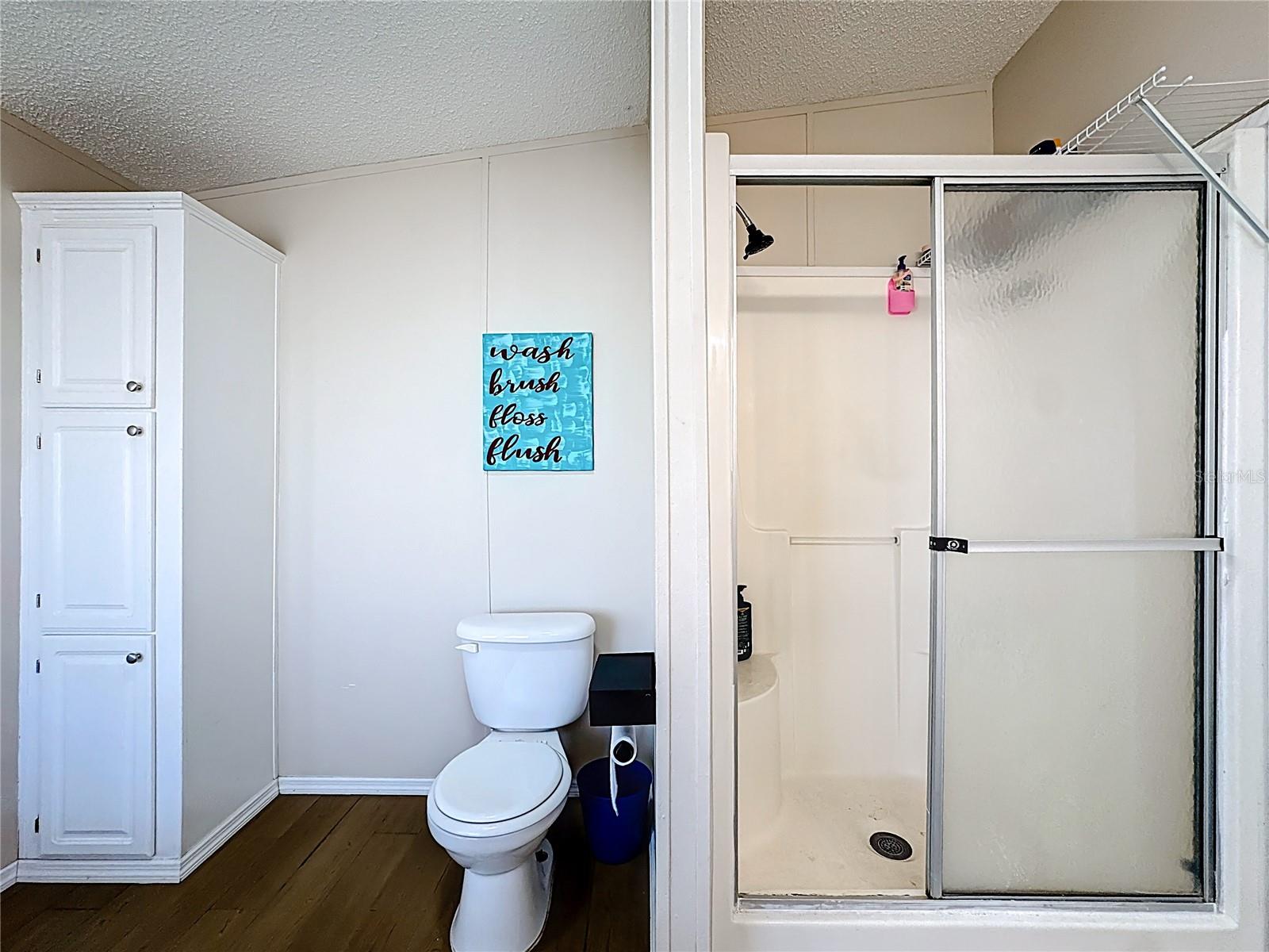 Image 29 of 43 For 5175 Topeka Avenue