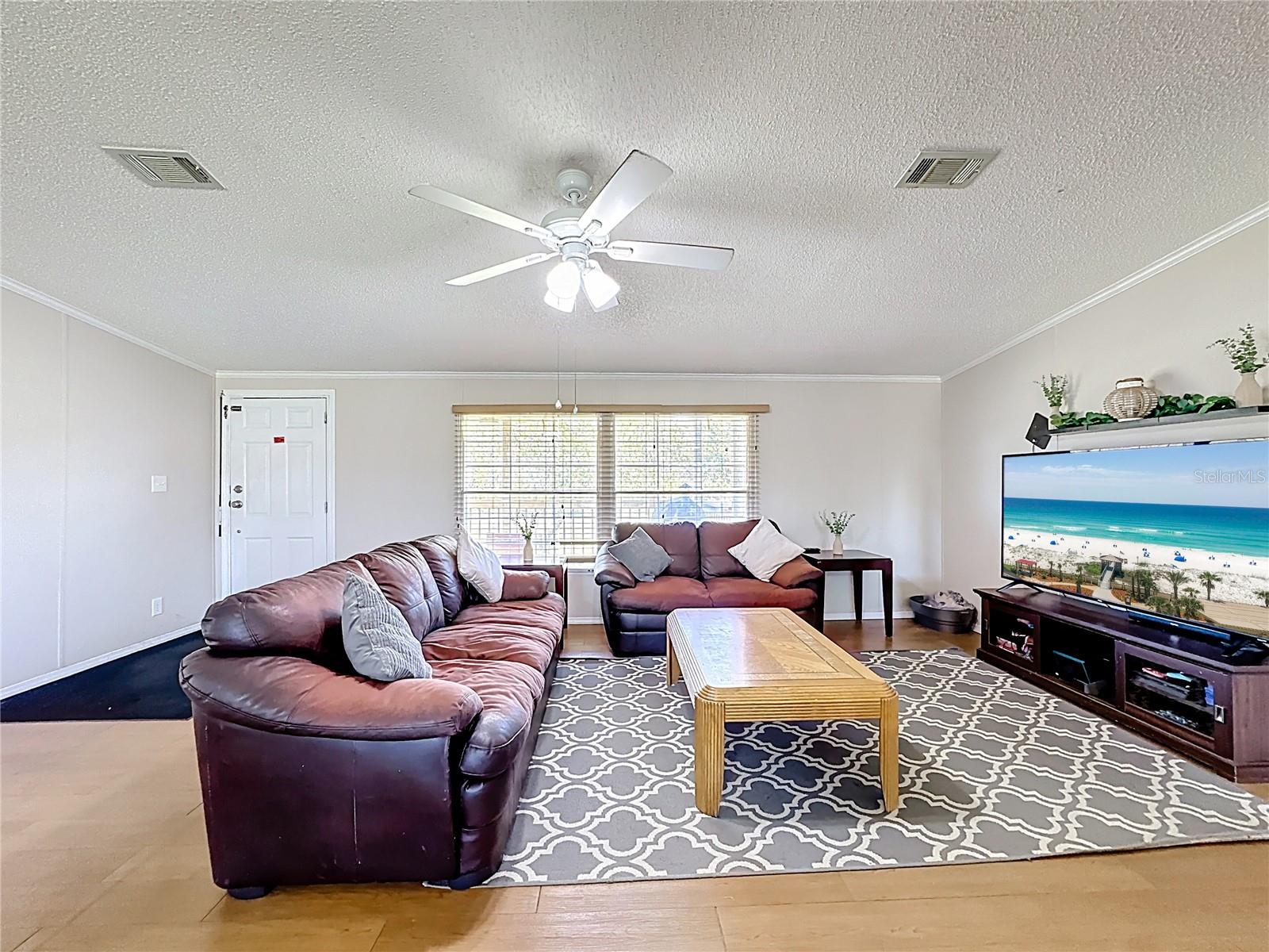 Image 5 of 43 For 5175 Topeka Avenue