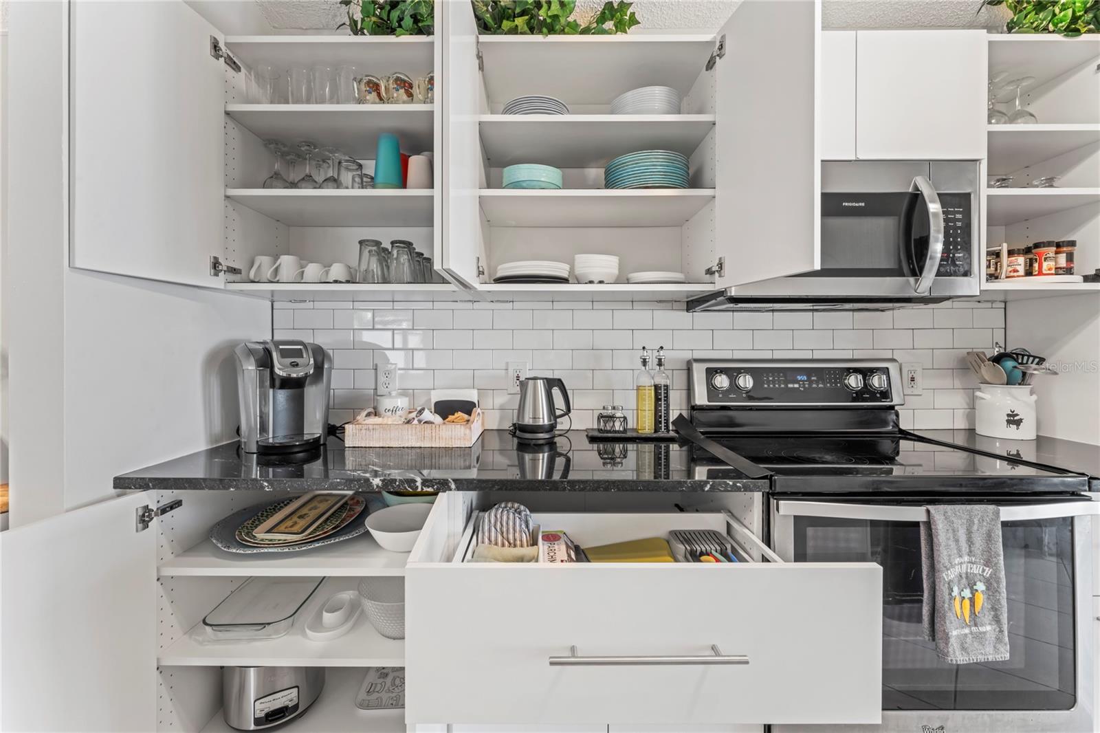 Image 13 of 43 For 8745 Sol Terrace