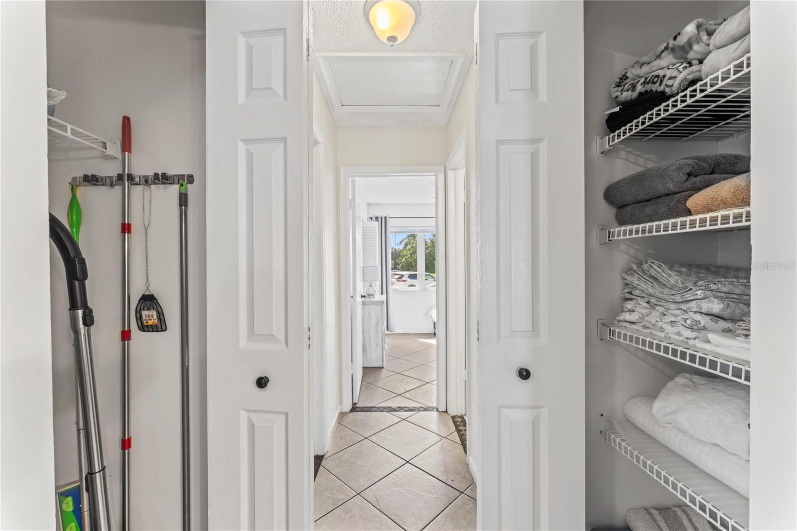 Image 21 of 43 For 8745 Sol Terrace