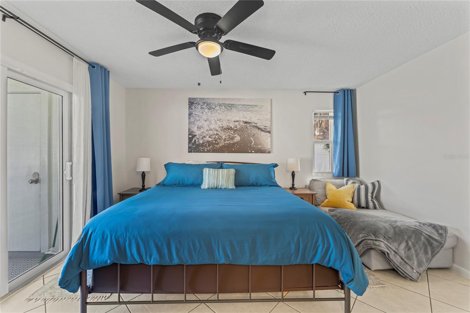 Image 23 of 43 For 8745 Sol Terrace