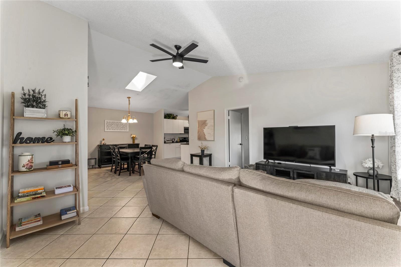 Image 3 of 43 For 8745 Sol Terrace