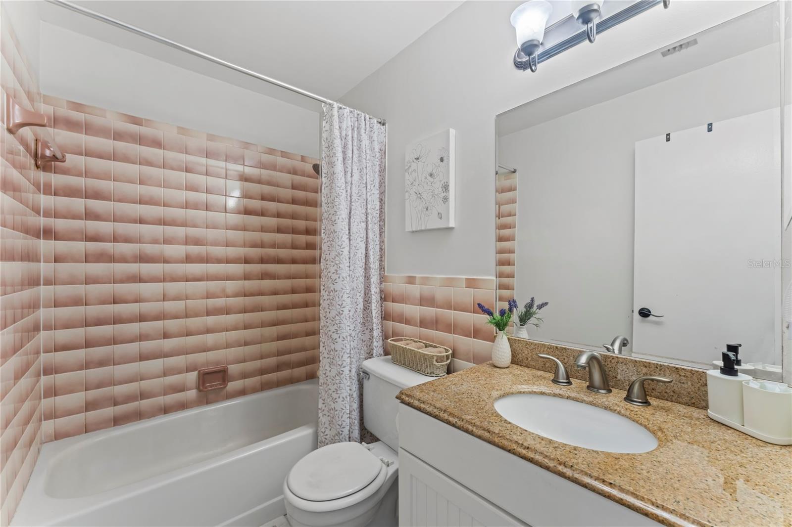 Image 32 of 43 For 8745 Sol Terrace