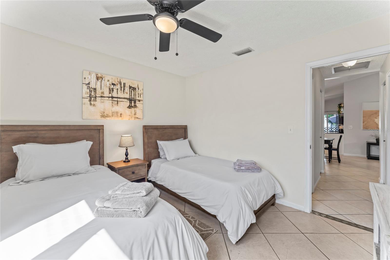 Image 34 of 43 For 8745 Sol Terrace