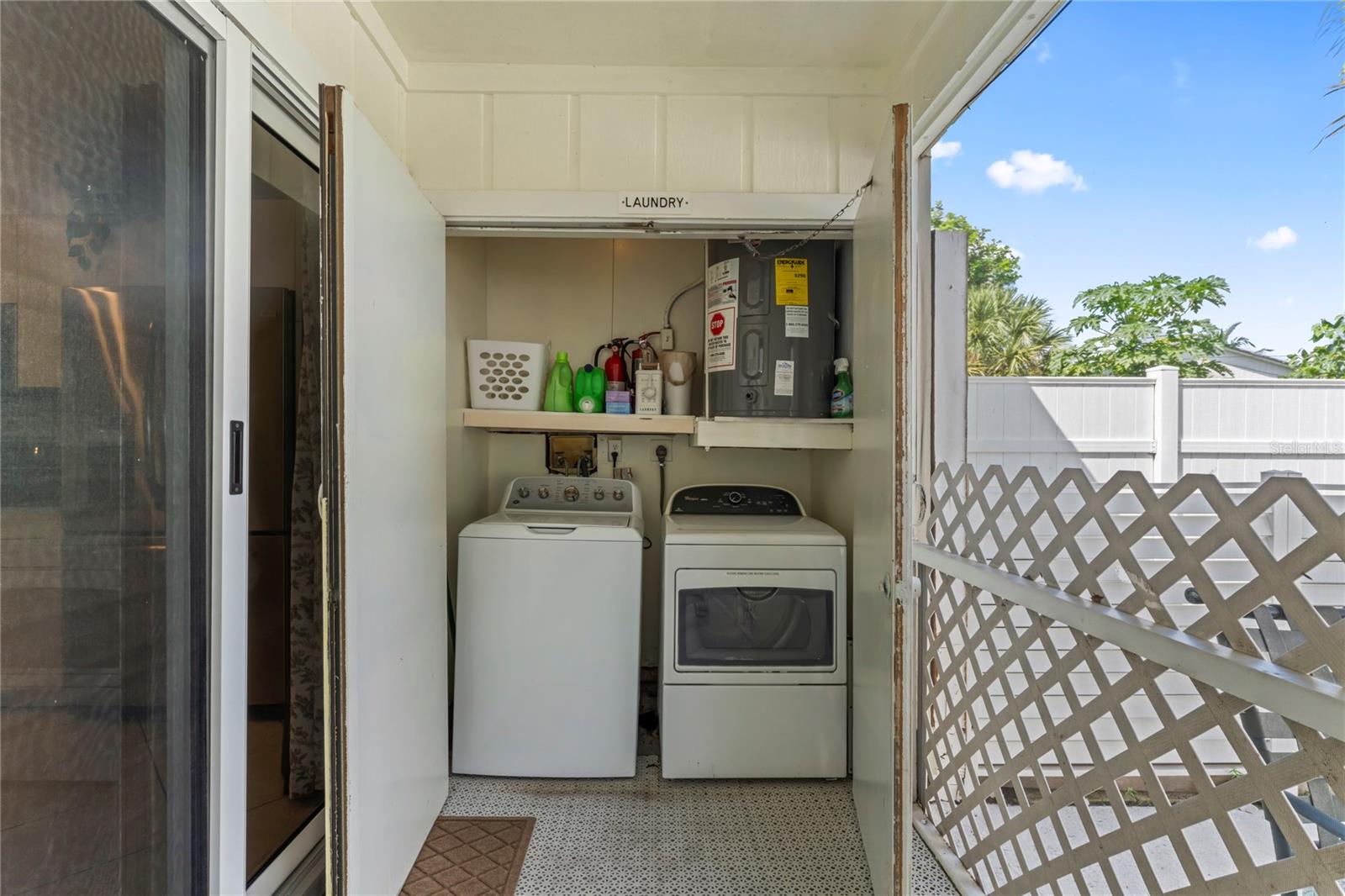 Image 37 of 43 For 8745 Sol Terrace