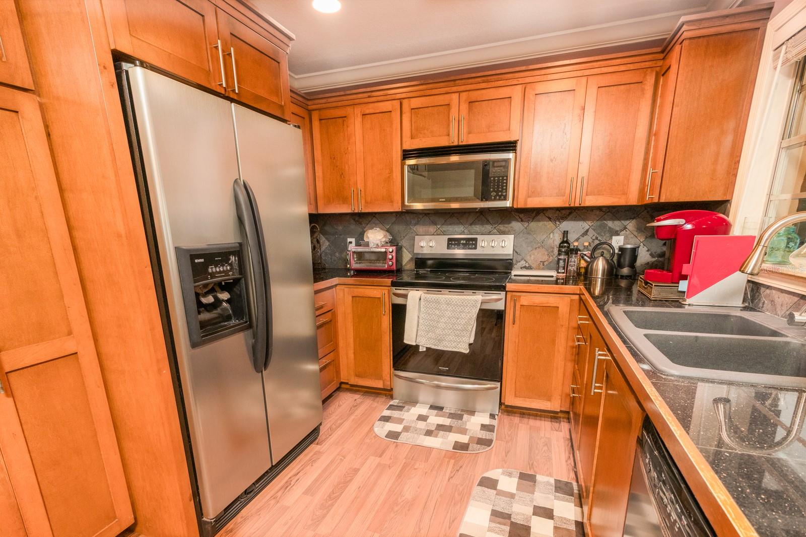 Image 7 of 86 For 560 Lake Pleasant Road