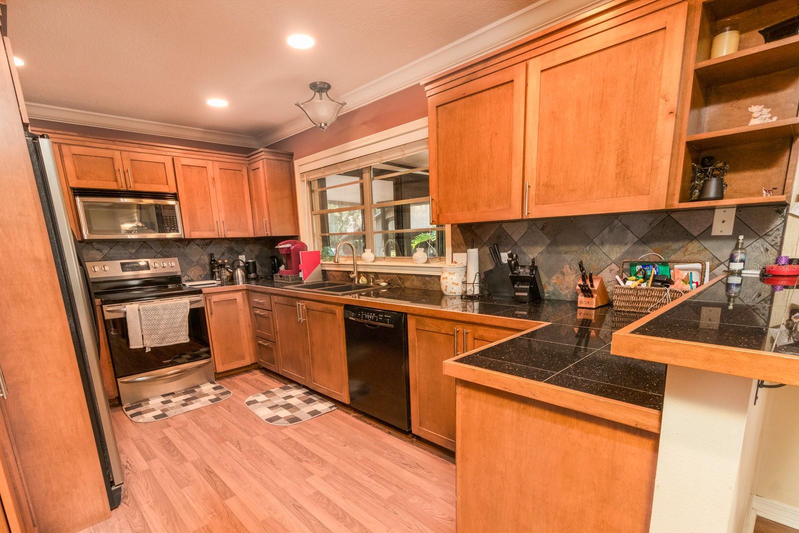 Image 8 of 86 For 560 Lake Pleasant Road