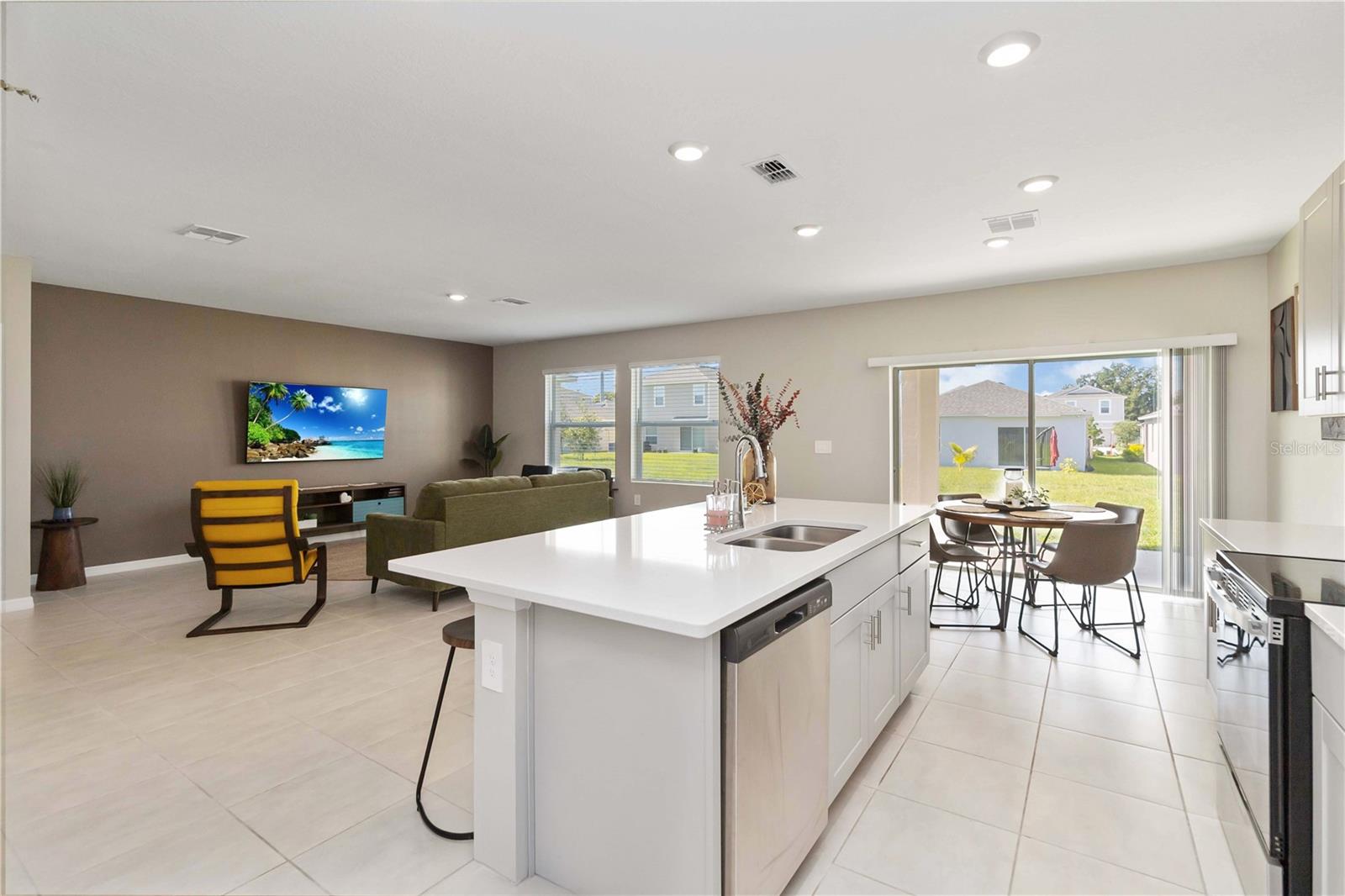 Image 9 of 29 For 212 Acorn Road