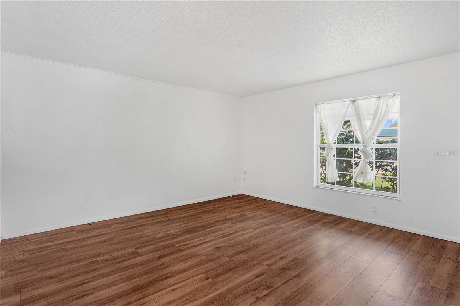 Image 9 of 21 For 2319 Continental Boulevard