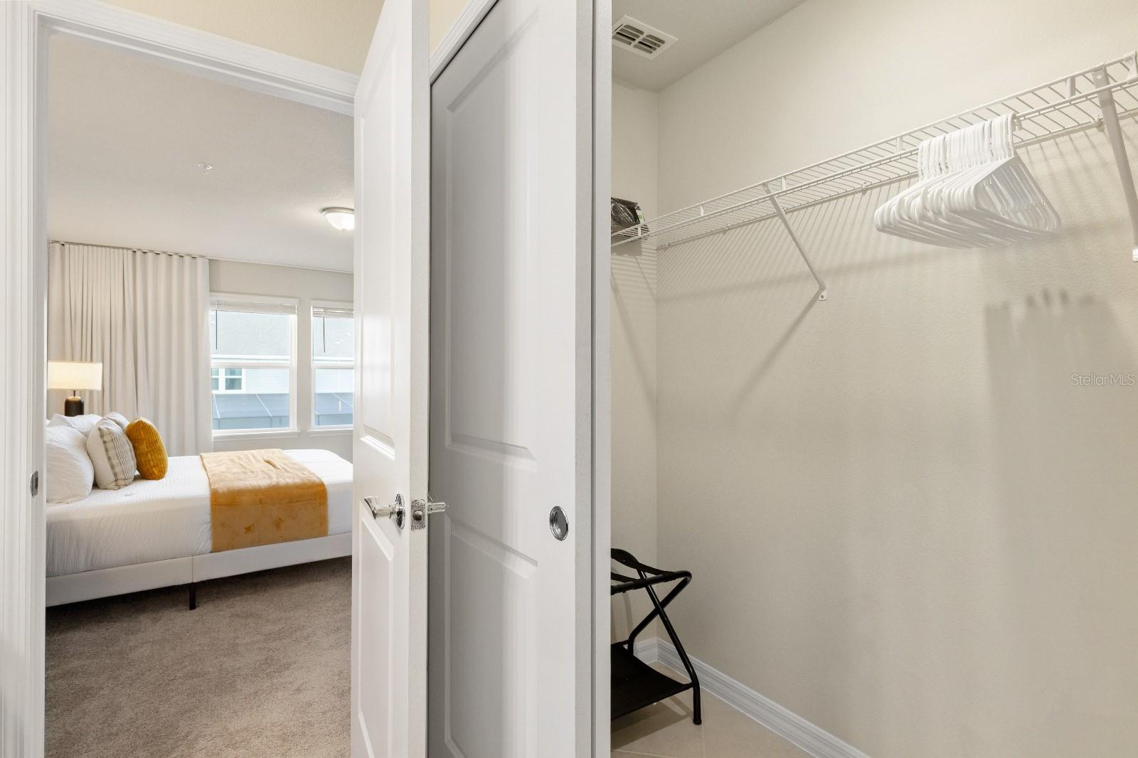 Image 18 of 54 For 1290 Shoreside Street