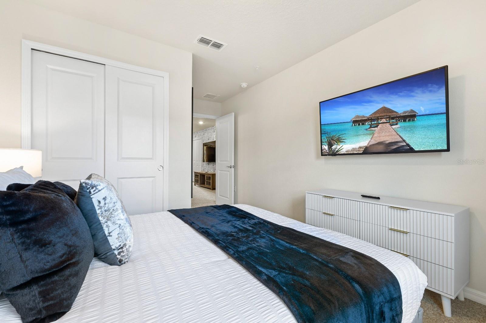 Image 19 of 54 For 1290 Shoreside Street