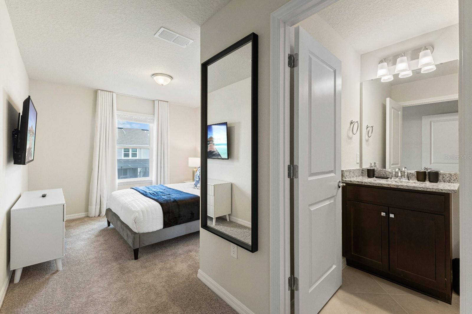 Image 22 of 54 For 1290 Shoreside Street