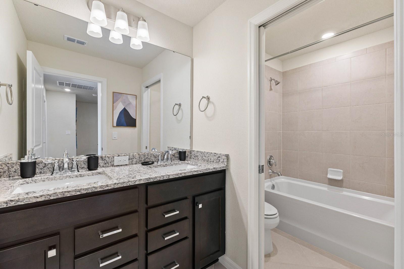 Image 23 of 54 For 1290 Shoreside Street