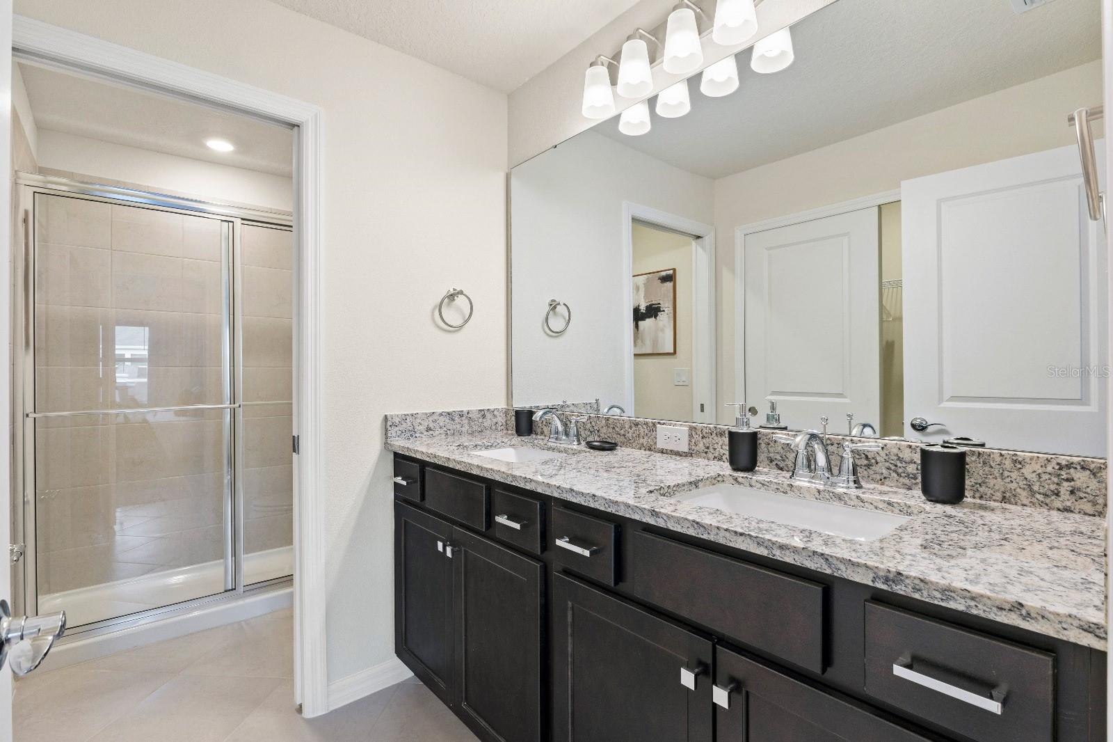 Image 28 of 54 For 1290 Shoreside Street