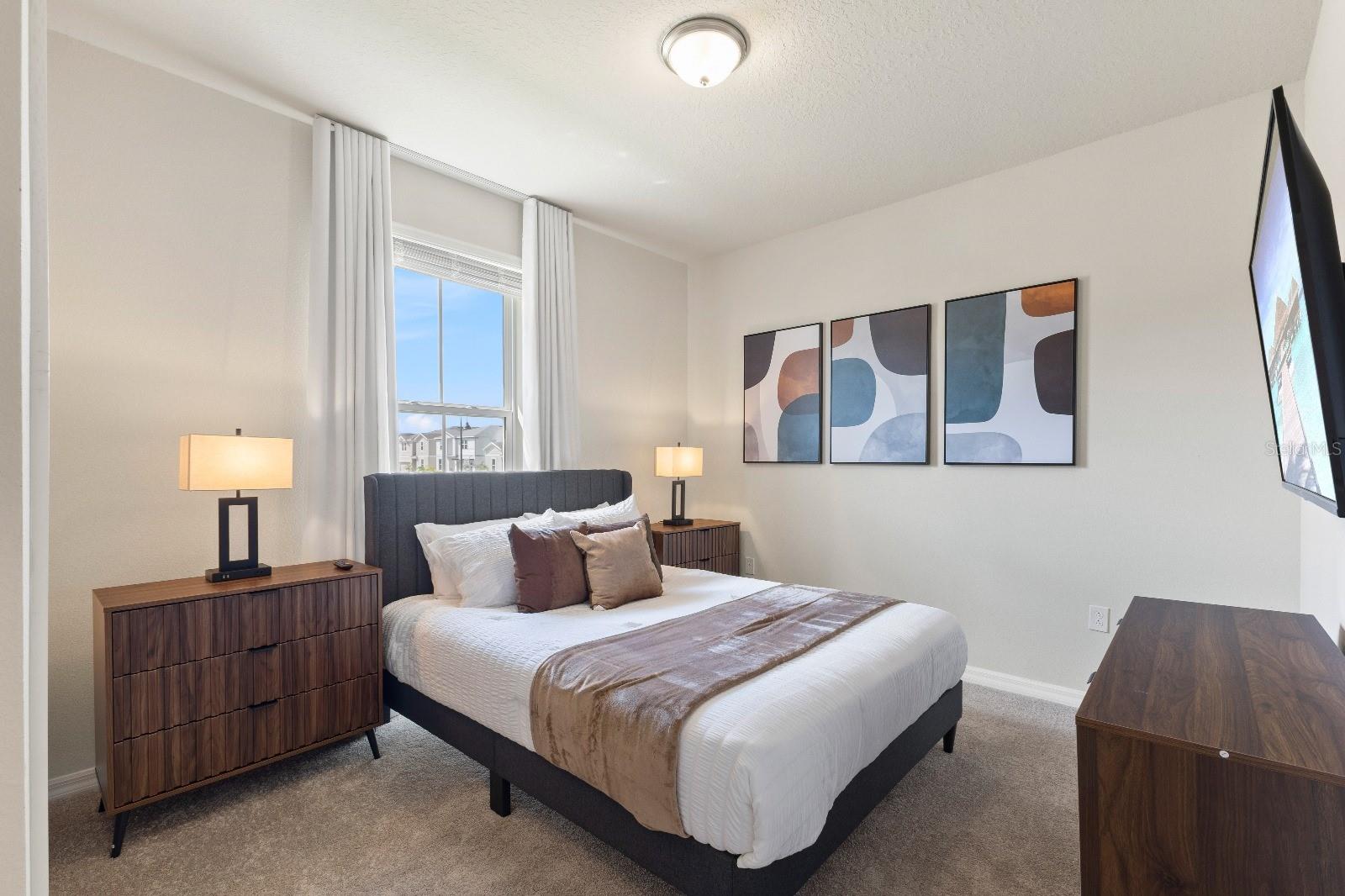 Image 32 of 54 For 1290 Shoreside Street