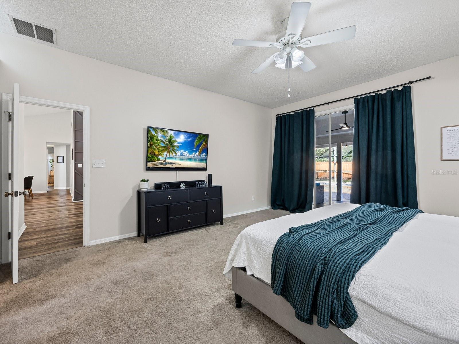 Image 19 of 48 For 709 Windwillow Circle