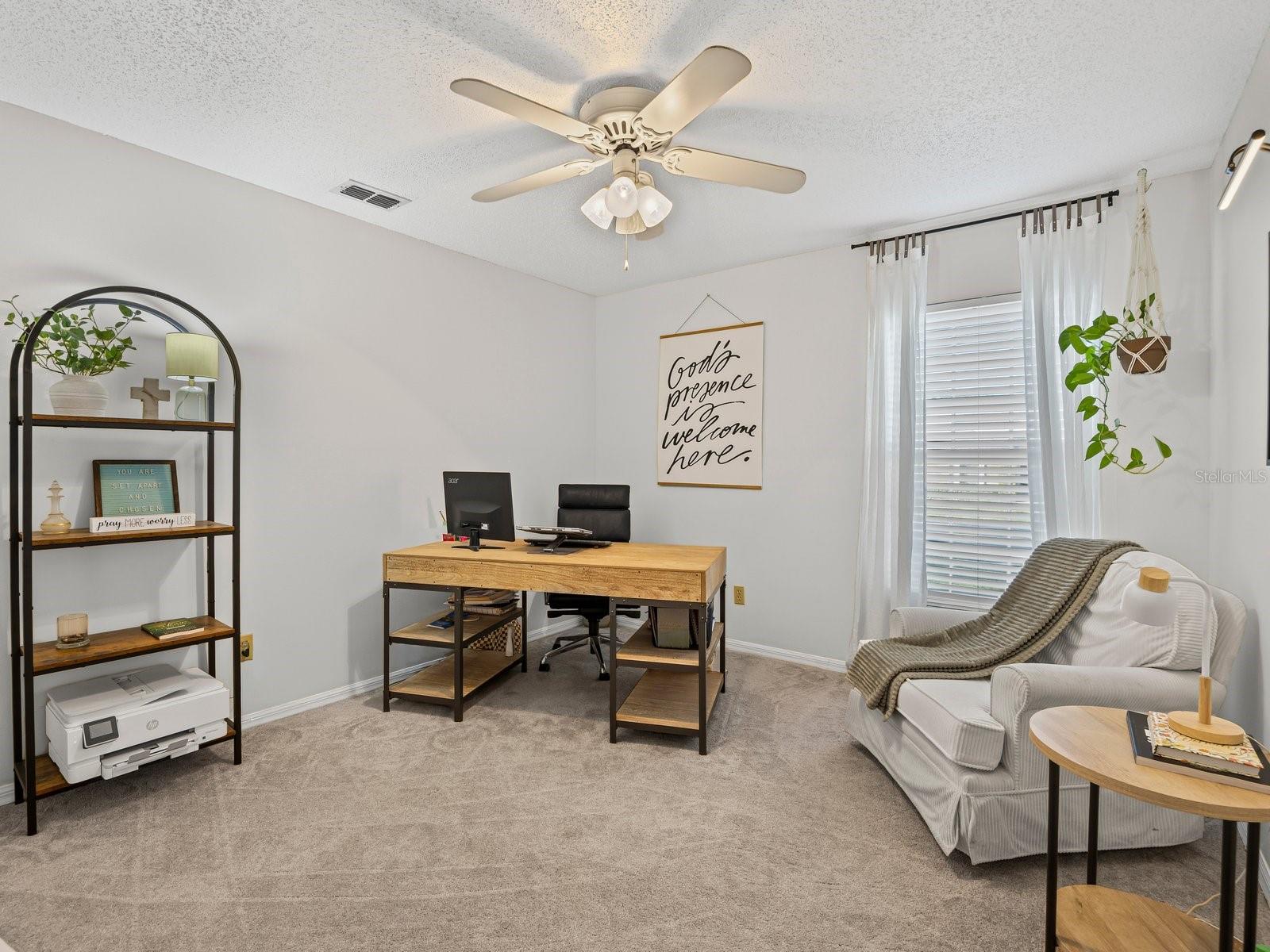 Image 22 of 48 For 709 Windwillow Circle