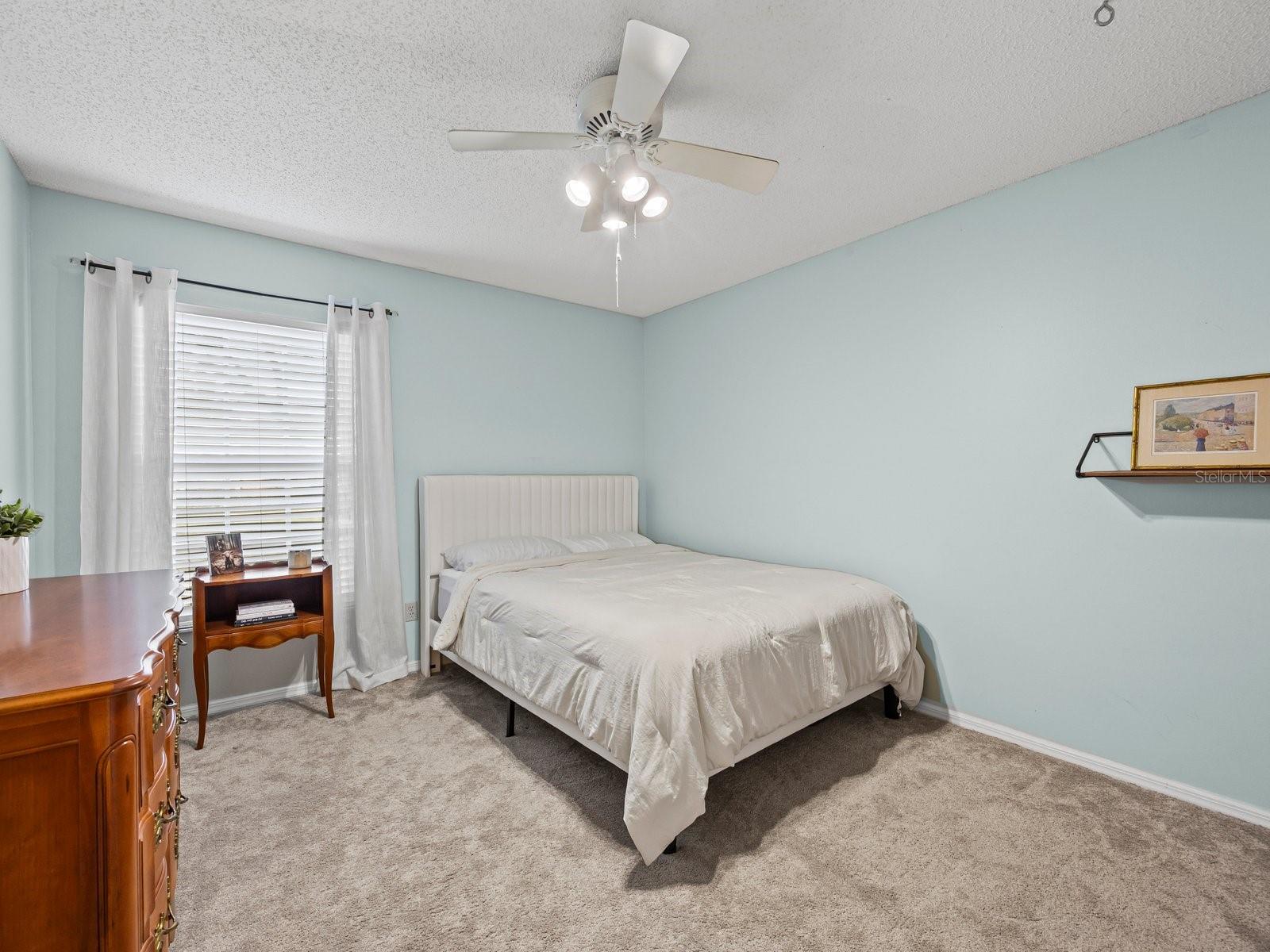 Image 26 of 48 For 709 Windwillow Circle