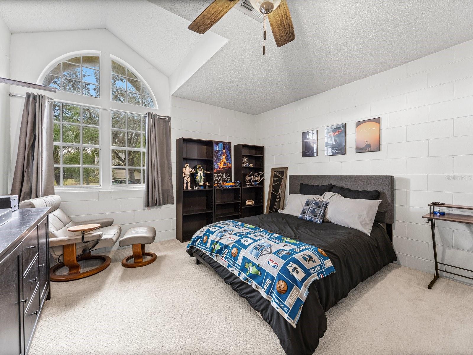 Image 35 of 48 For 709 Windwillow Circle