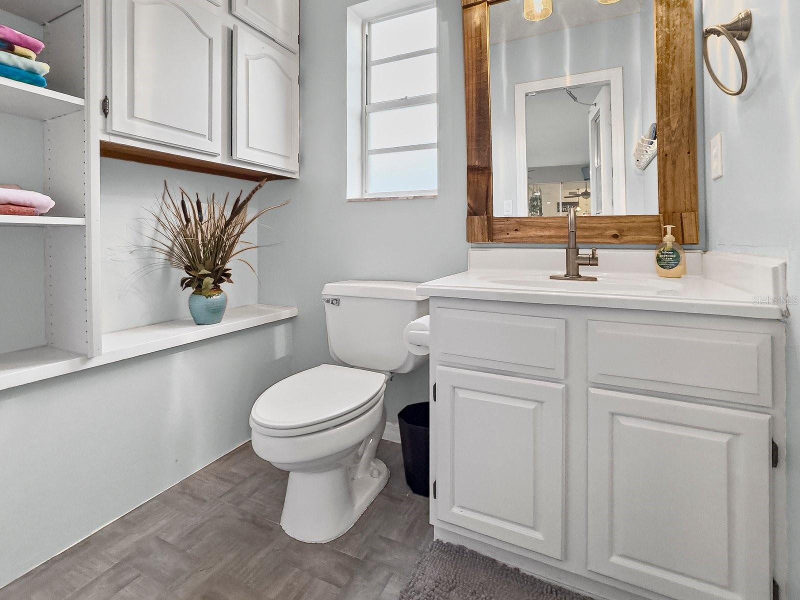 Image 36 of 48 For 709 Windwillow Circle