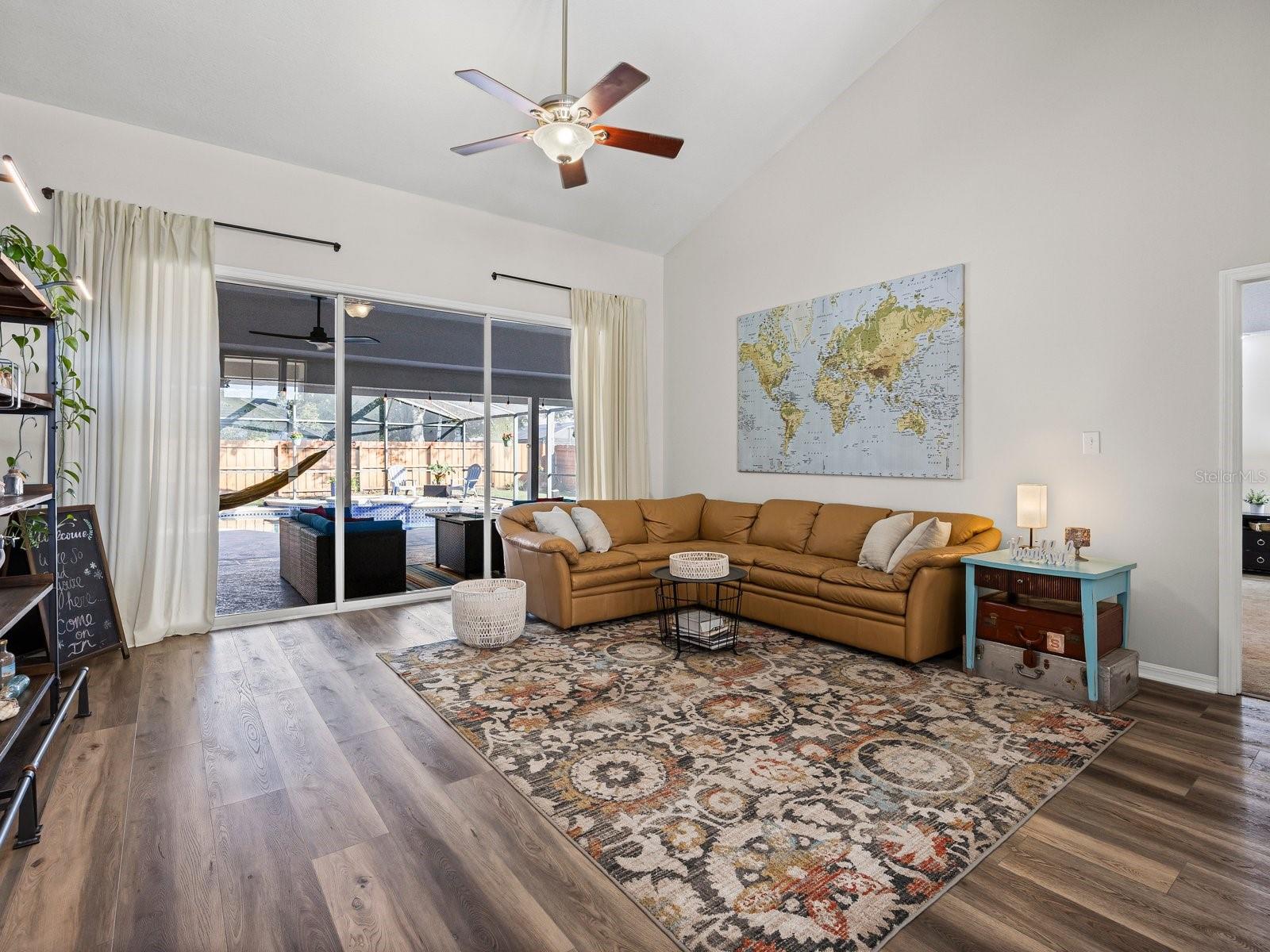 Image 7 of 48 For 709 Windwillow Circle