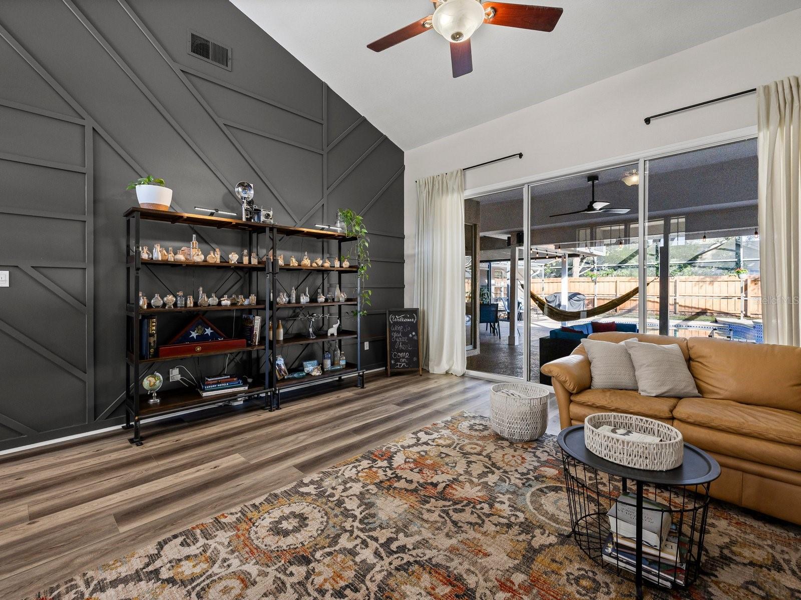 Image 8 of 48 For 709 Windwillow Circle